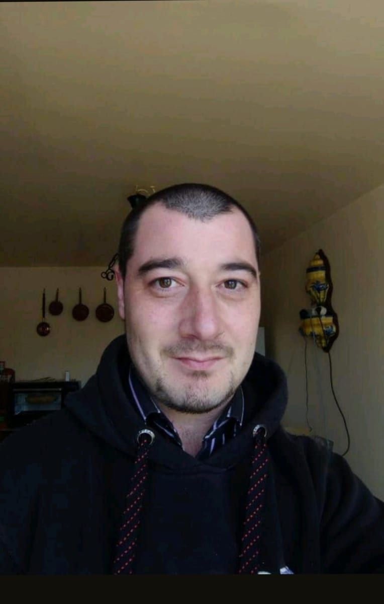 Antone - Gay mec à Zwischenflüh Profil de Antone, 42 ans, Gay mec à Zwischenflüh (Berne)