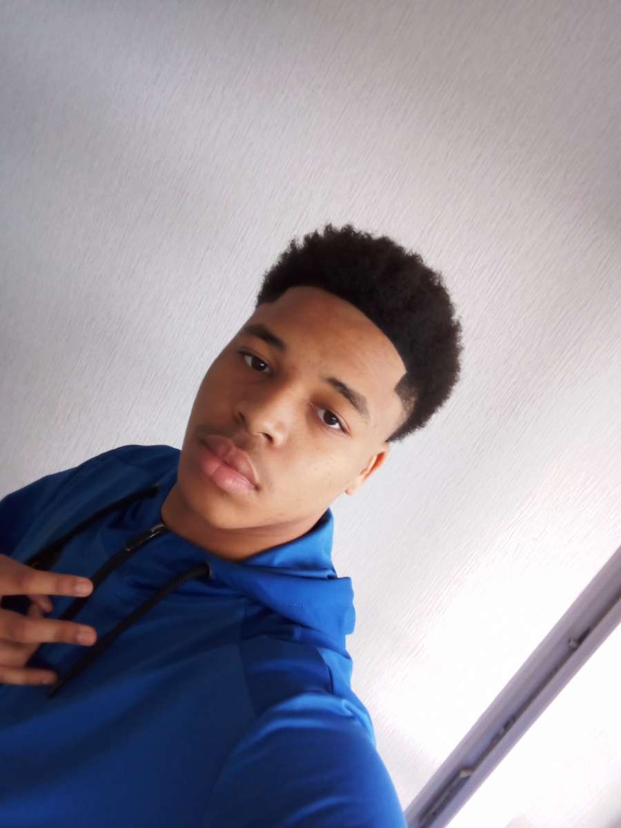 Jeacques - Gay mec à Zwillikon Profil de Jeacques, 30 ans, Gay mec à Zwillikon (Zurich)